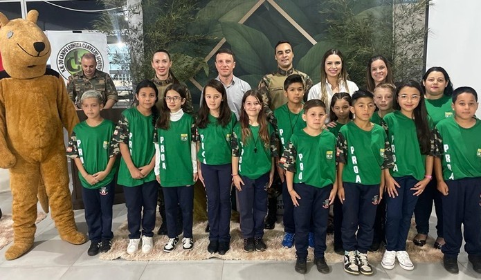 Programa Protetores Ambientais forma 14 alunos em Curitibanos